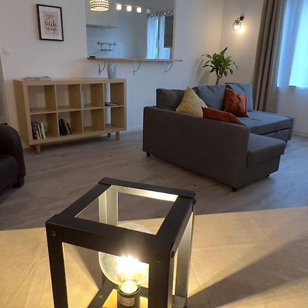 Escale Marseillaise, Grand T2 Calme, Pres Du Vieux Port Pour 2 A 4 Personnes, Nettoyage Rigoureux Apartamento Marselha Exterior foto