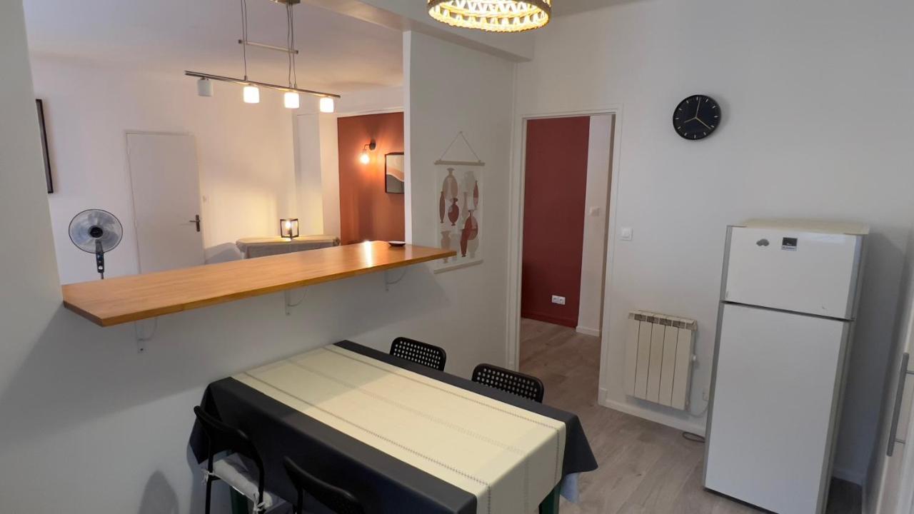 Escale Marseillaise, Grand T2 Calme, Pres Du Vieux Port Pour 2 A 4 Personnes, Nettoyage Rigoureux Apartamento Marselha Exterior foto